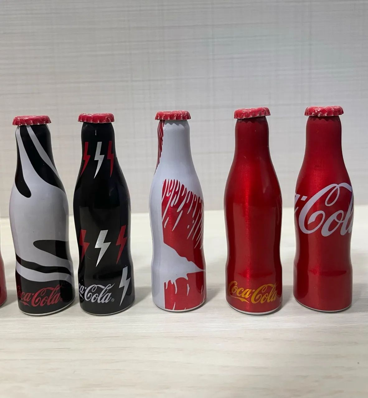 Garrafinhas Coca-Cola colecionáveis 11 unidades  - Foto 2