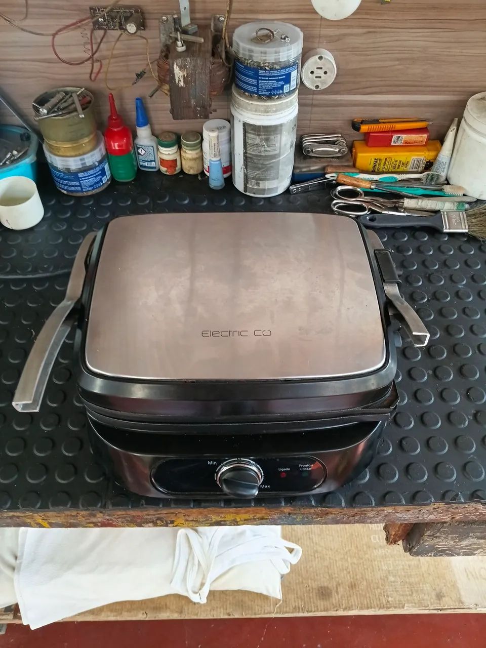 Grill 220v funciona ok