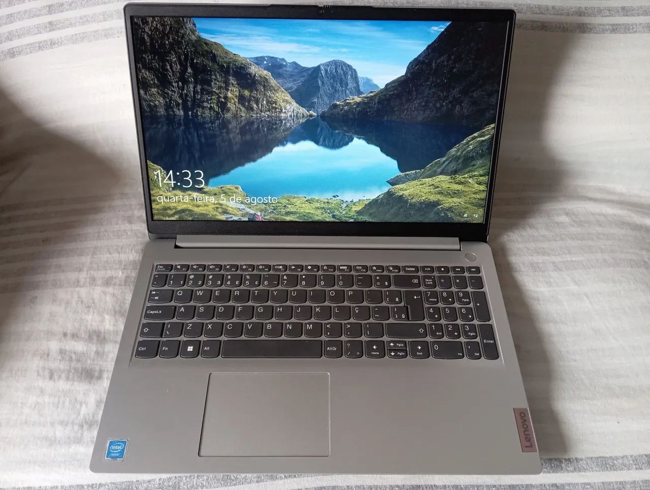 VENDO NOTEBOOK LENOVO INTEL CELERON N4020 4 GB 128 SSD NVME - Foto 3