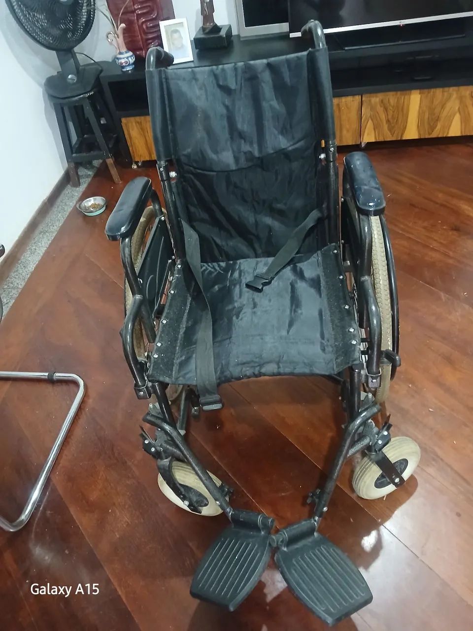  cadeiras de rodas - Foto 2