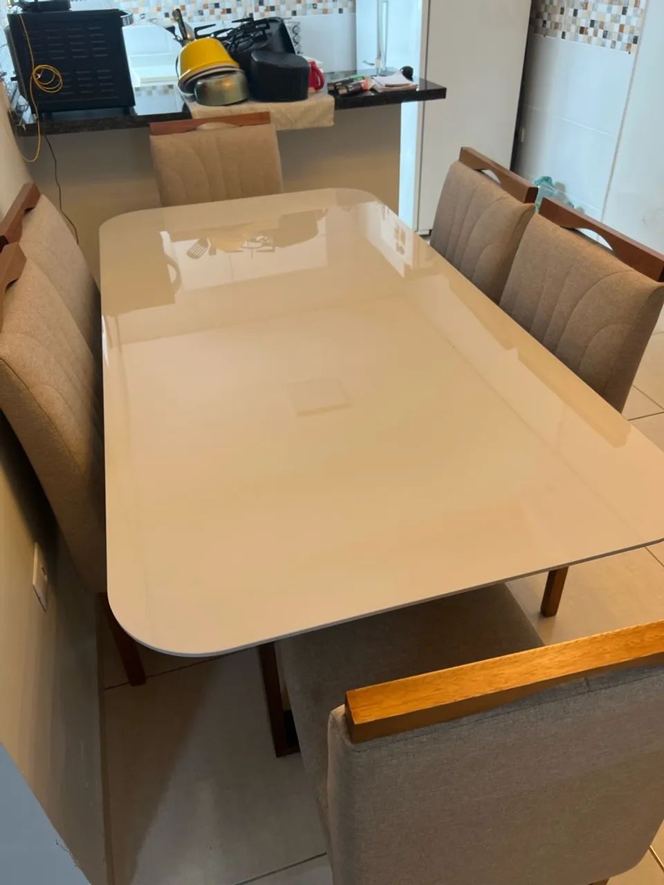 Mesa de Jantar com 6 cadeiras 