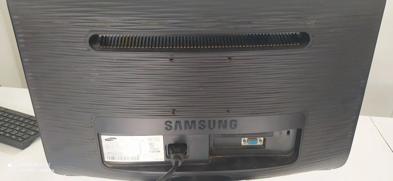 Monitor LG de 20 polegadas com vga bem conservado  - Foto 2