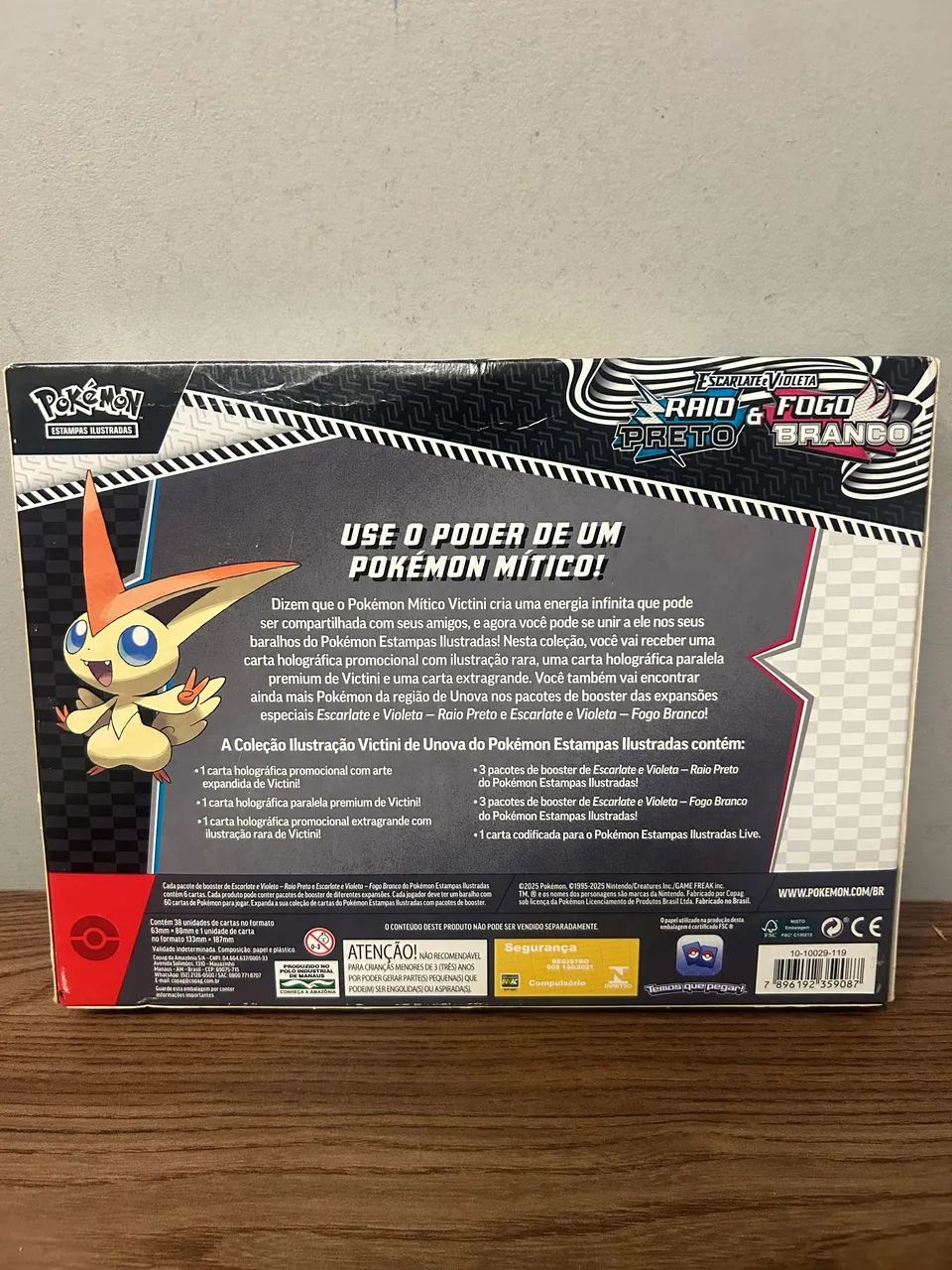 Box Pokémon Victine de Unova Lacrada - Foto 2