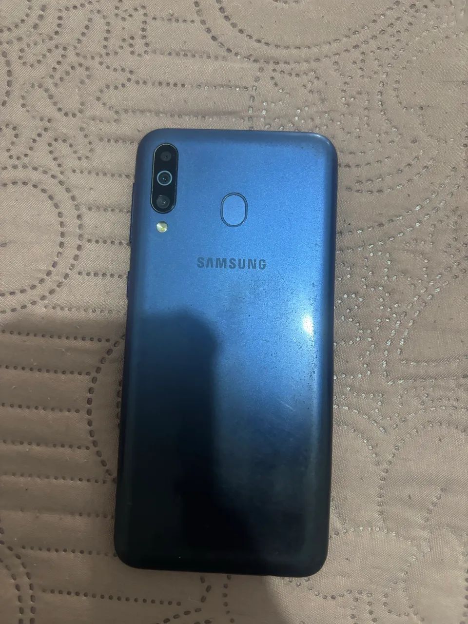 Vendo celular com display queimado para arrumar 