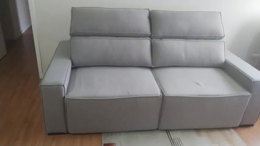 SOFÁ RETRÁTIL 4 LUGARES - NOVÍSSIMO, APENAS 2 MESES DE USO - Foto 4