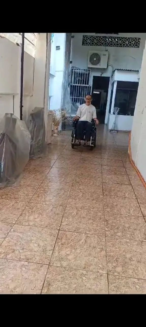 Cadeira elétrica reformada seminova