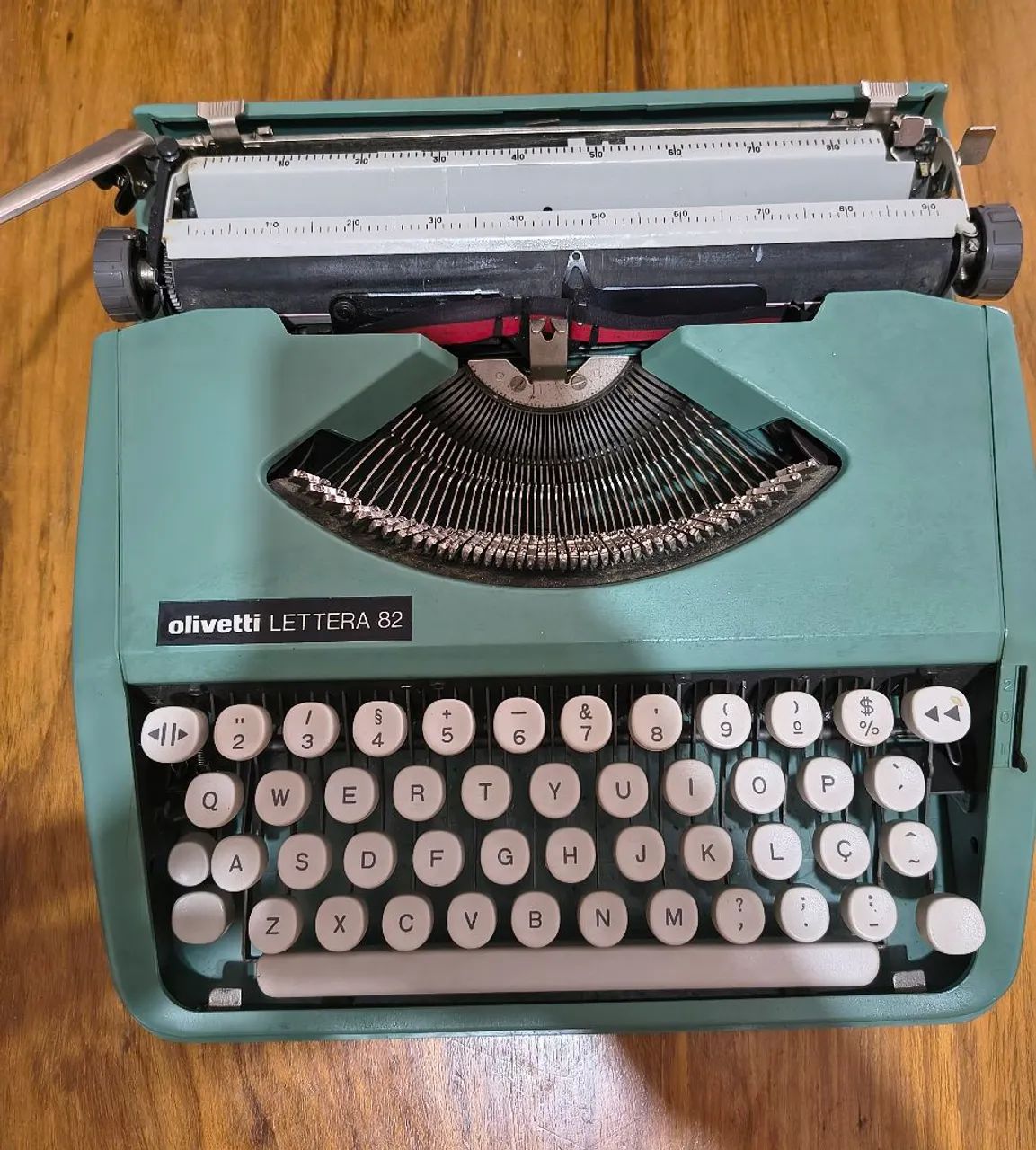 Máquina de escrever Olivetti 82 - Foto 3