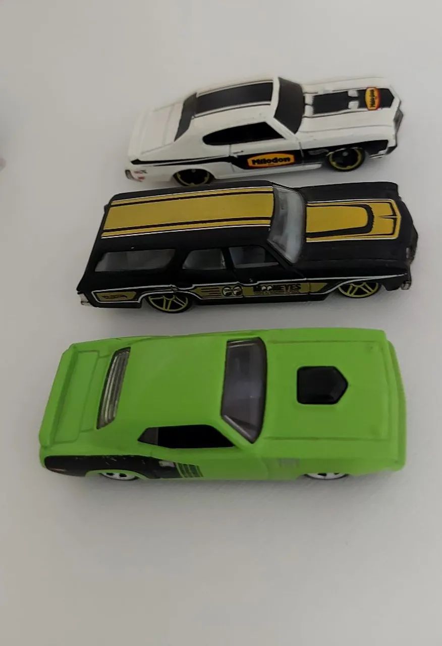 Miniatura  Hotwheels  lote com 8 - Foto 5