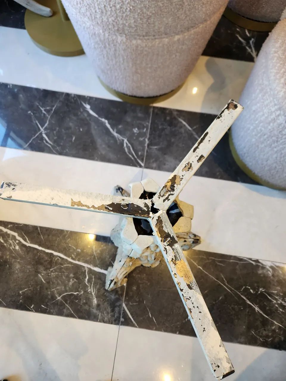 Pé de mesa de ferro fundido branco - Foto 2