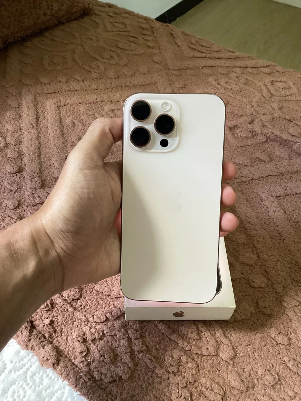 Iphone 16 pro max (Desert 256GB) - Foto 2