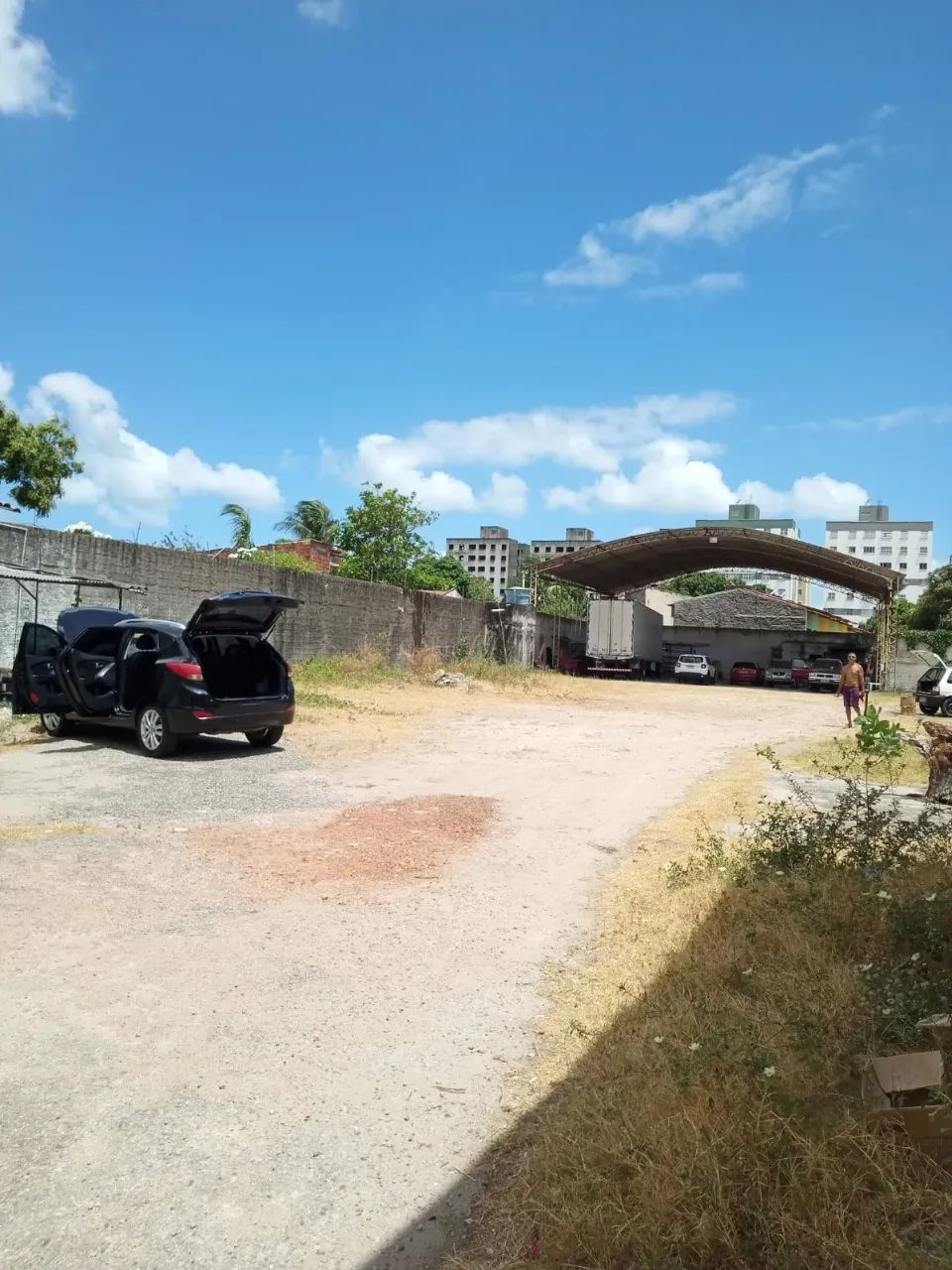 Galpão Garagem 1500 m2 no Jóquei clube - Foto 2