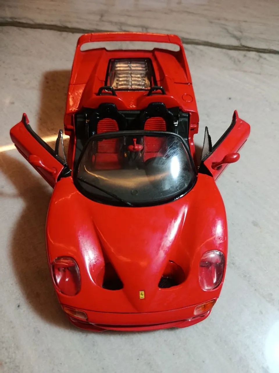 Maisto Ferrari F50 Shell Collection 1:18 - Foto 2