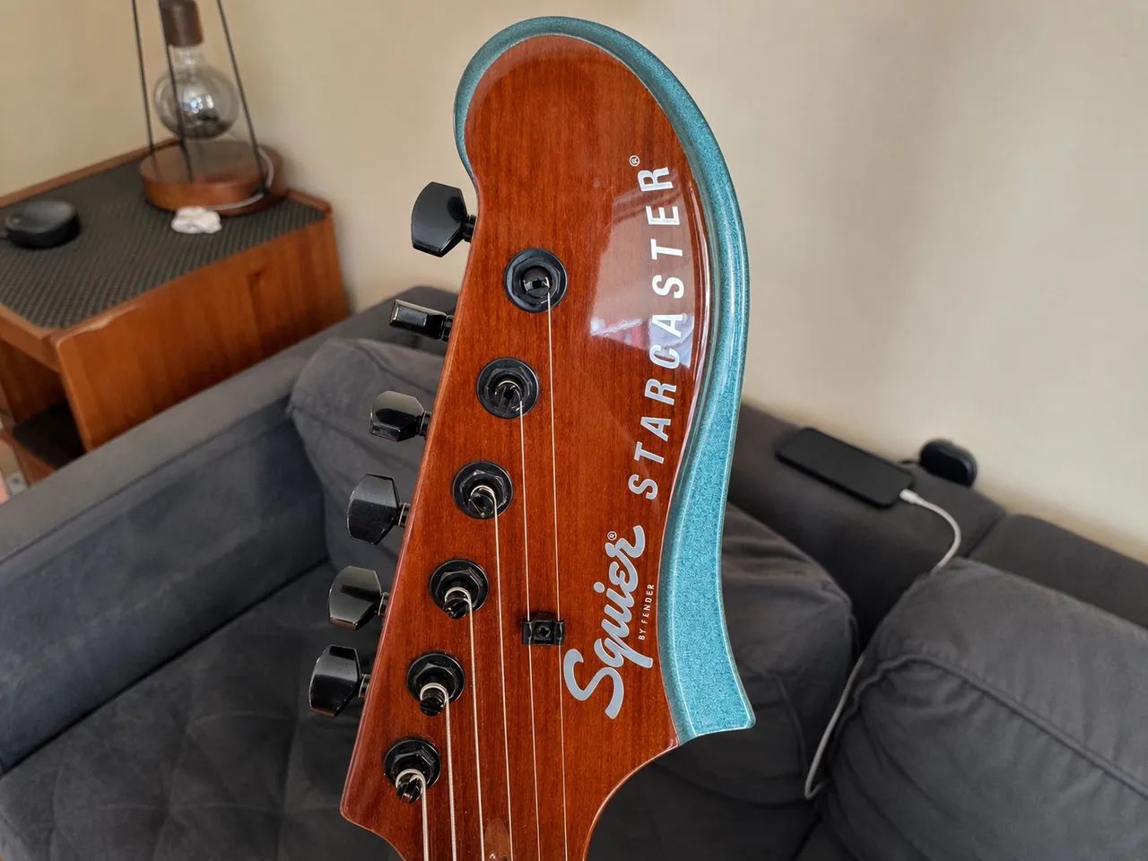 Guitarra Squier Contemporary Active Starcaster + Case + Amplificador - Foto 2