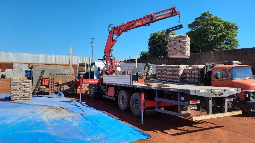 Ford Cargo 1722 ano 2011 Munck - Foto 4
