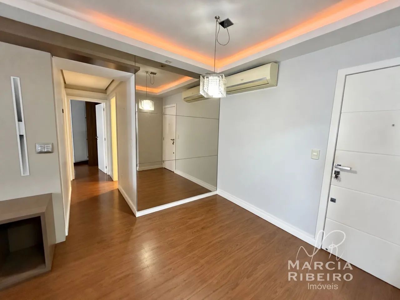 Apartamento 2 Dormitórios com Suíte na Trindade - Foto 2