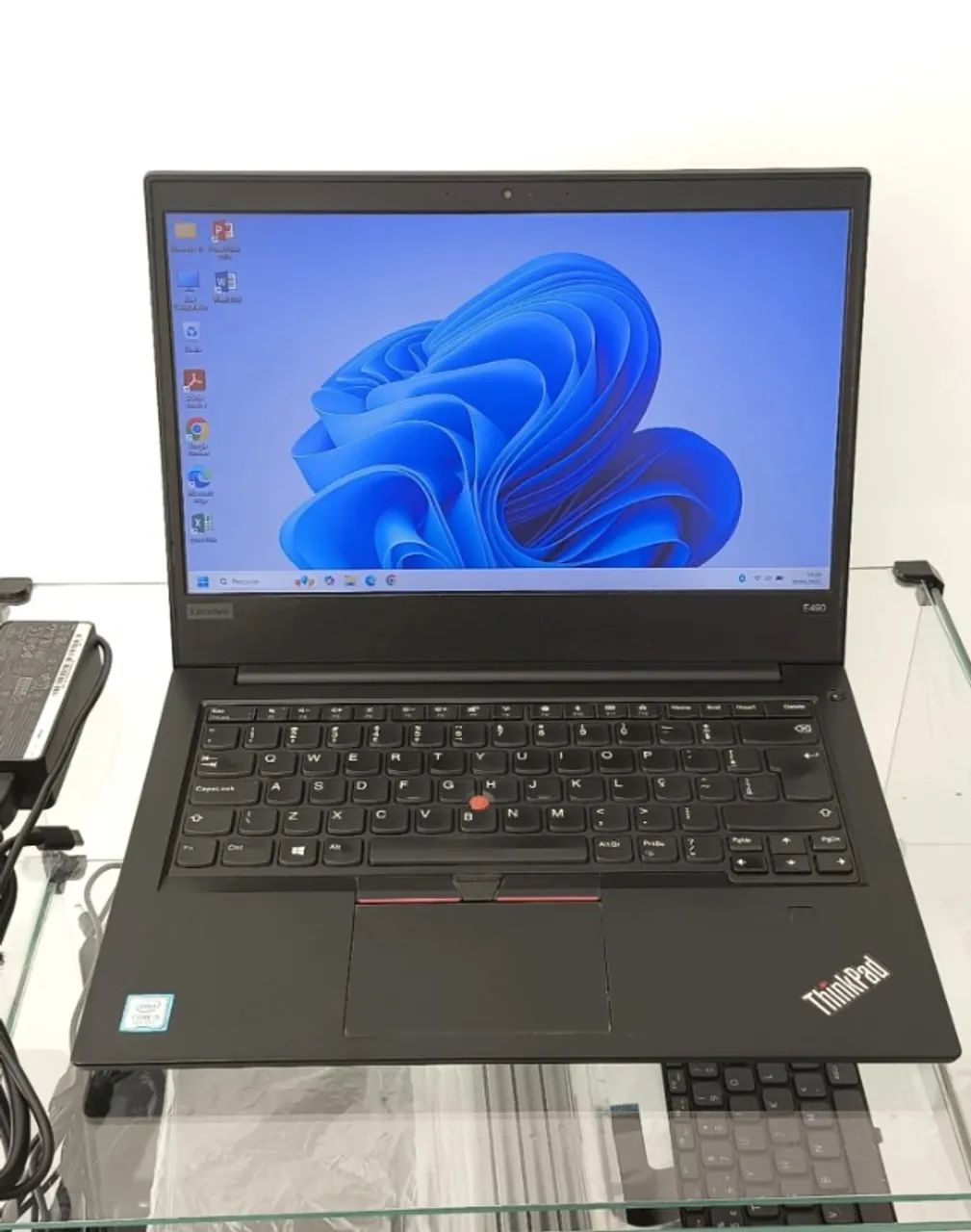Notebook Lenovo ThinkPad E490 | i5-8265U | 8GB | 240GB SSD | HD