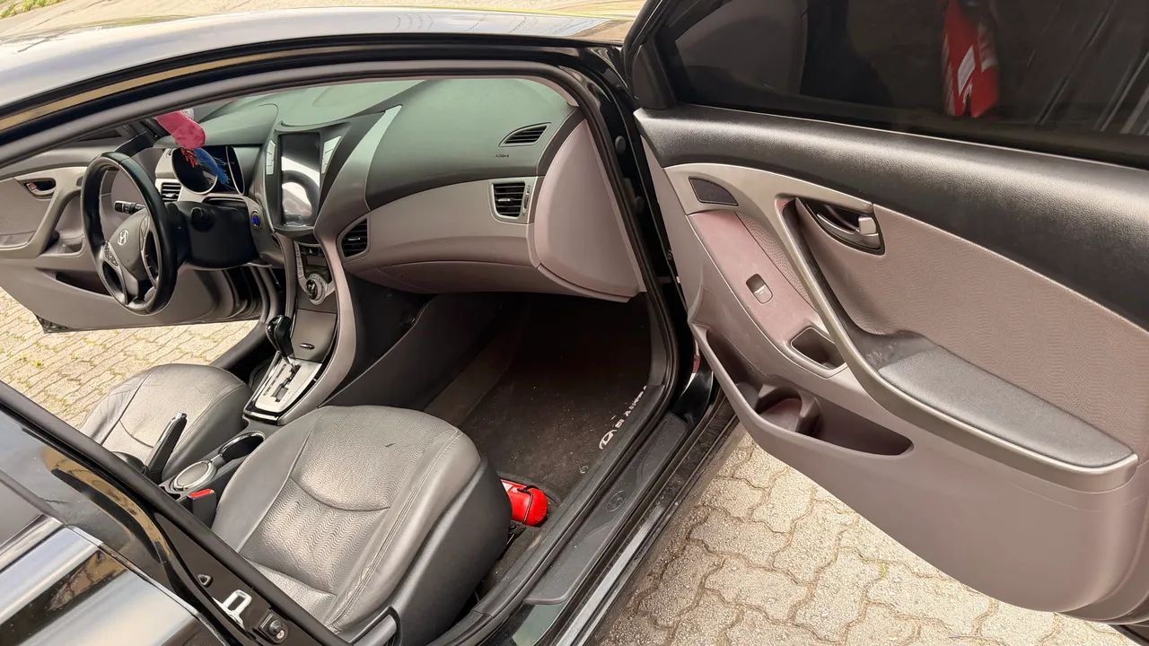 Hyundai Elantra 2013