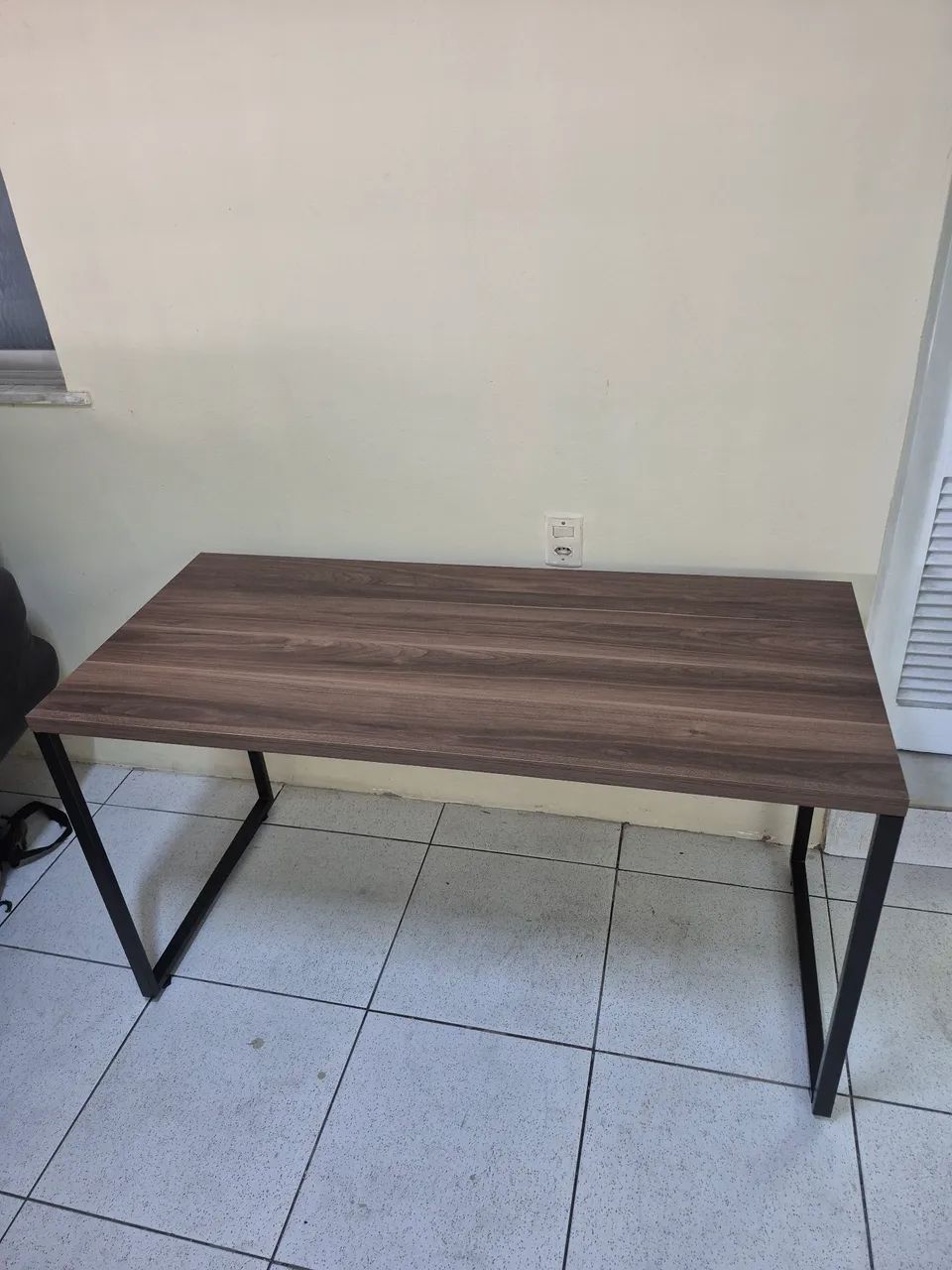 Escrivaninha 1.35x60 industrial 