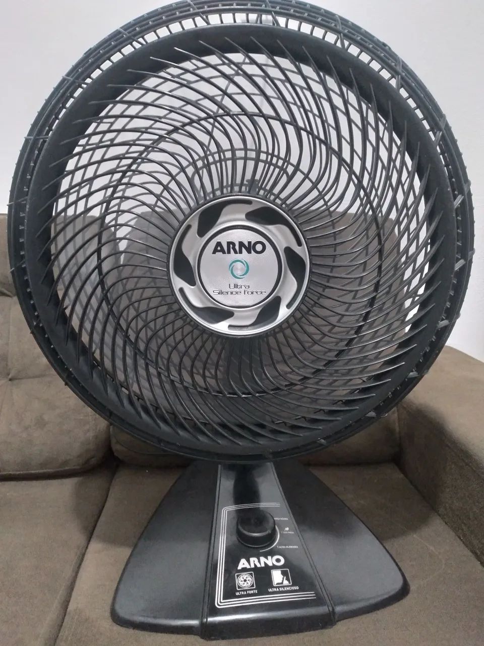 Ventilador Arno ultra cilence force em ótimo estado de conservação 