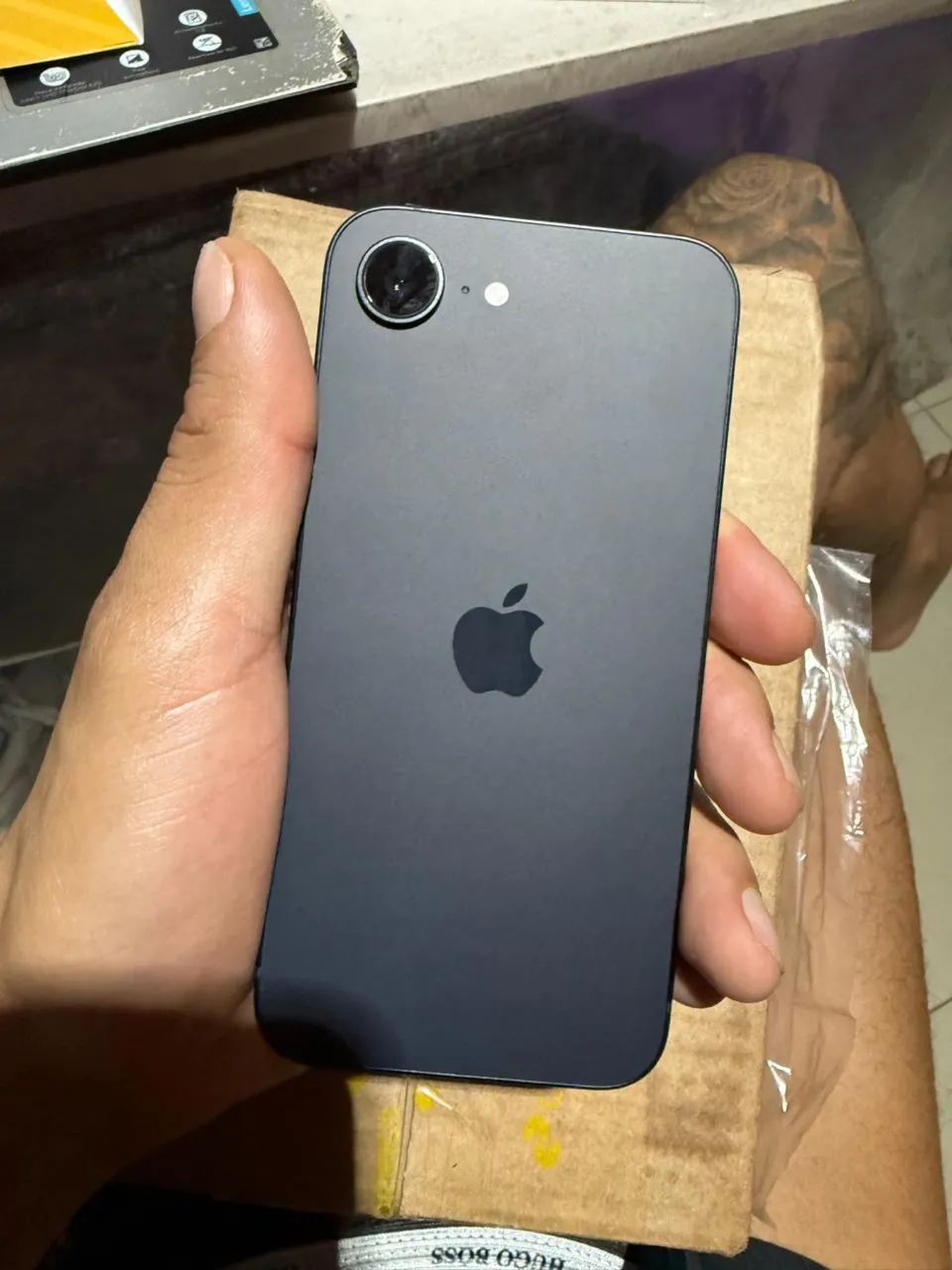 iPhone 16e, Black, 256GB novo - Foto 2