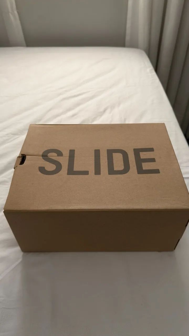 Yeezy Slide Onyx 42/43  - Foto 4
