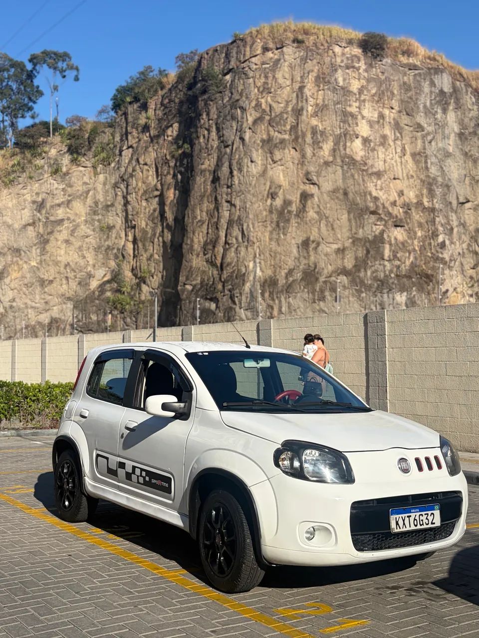 Fiat Uno Sporting 1.4 EVO Fire Flex 8V 4P 2012 - Foto 5
