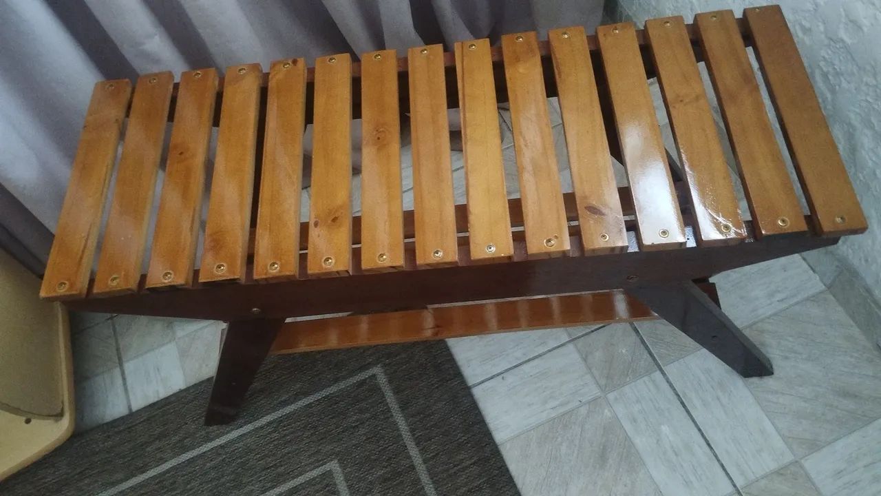 Banqueta sapateira 