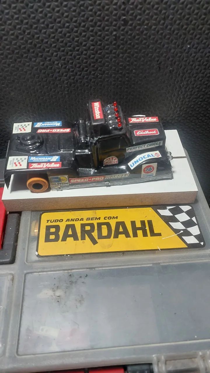 caminhão de autorama  revisado muito forte - Foto 5