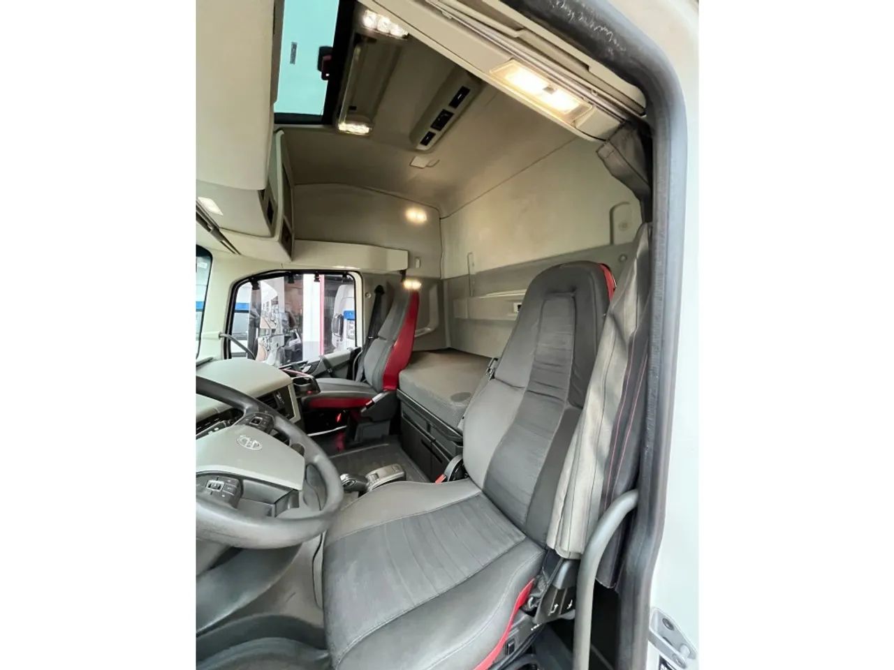 Volvo Fh 420 6x2 Renovação Da Frota Friboi - Foto 3