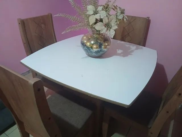Mesa com 4 cadeiras - Foto 2