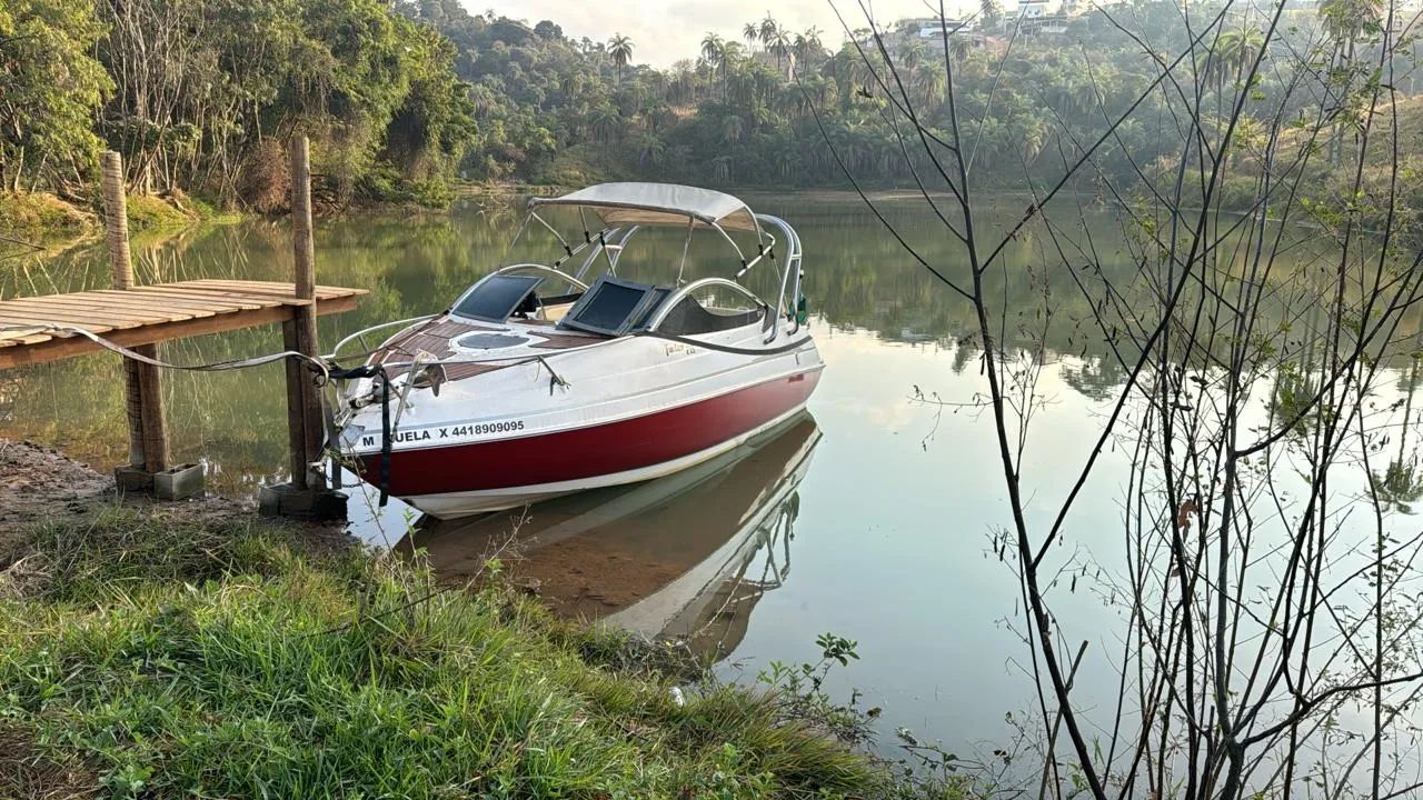 Focker 215 - Lancha  Ano 2014
