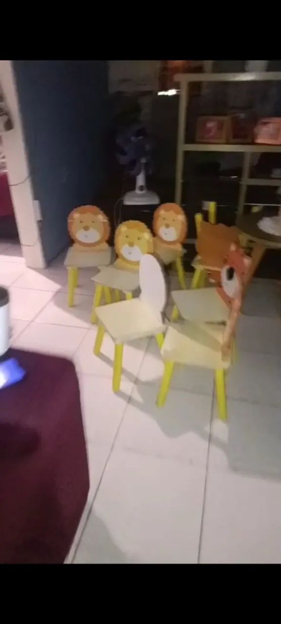 Vendo várias mesinhas com cadeiras  - Foto 3