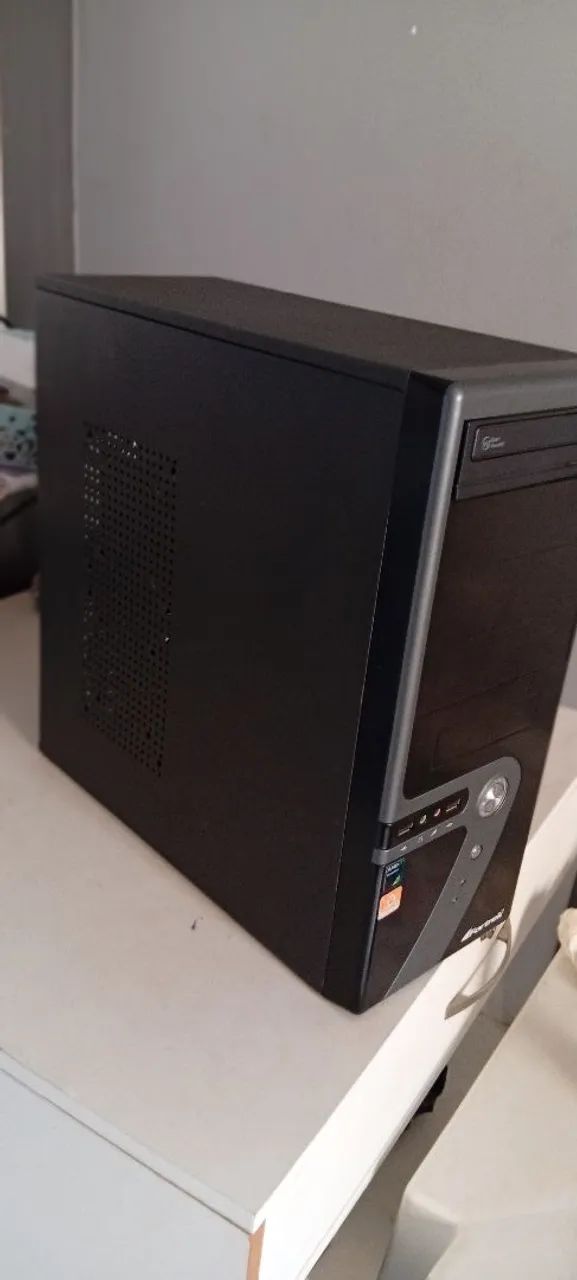 Vendo Pc antigo, teclado e mouse com fio 