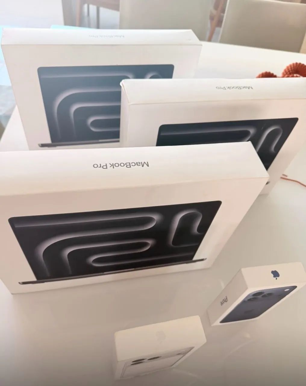 Apple MacBook ? Pro M5 Chip Pró 
