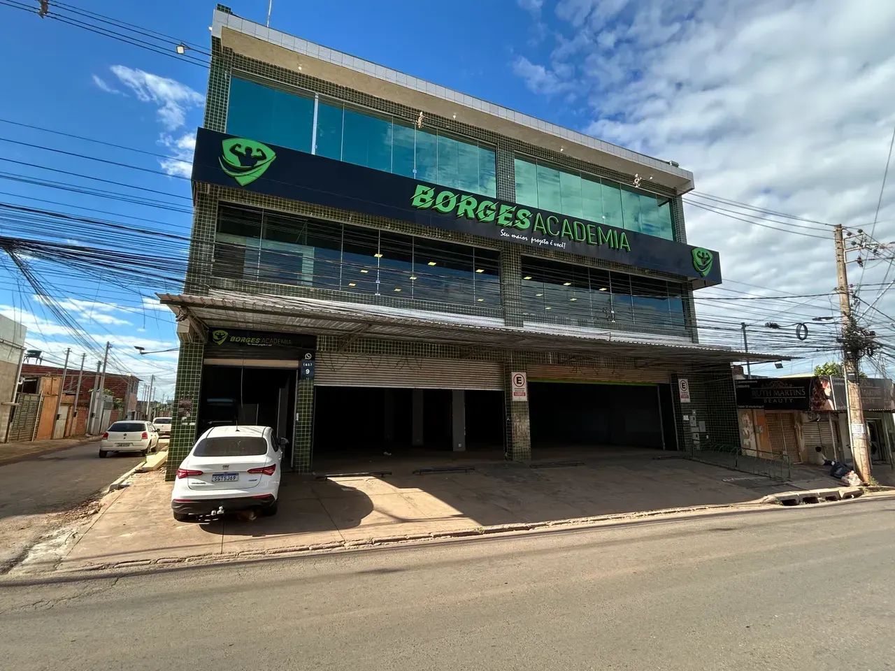 ALUGA-SE GALPÃO COMERCIAL  1.380 m² | 2 PAVIMENTOS