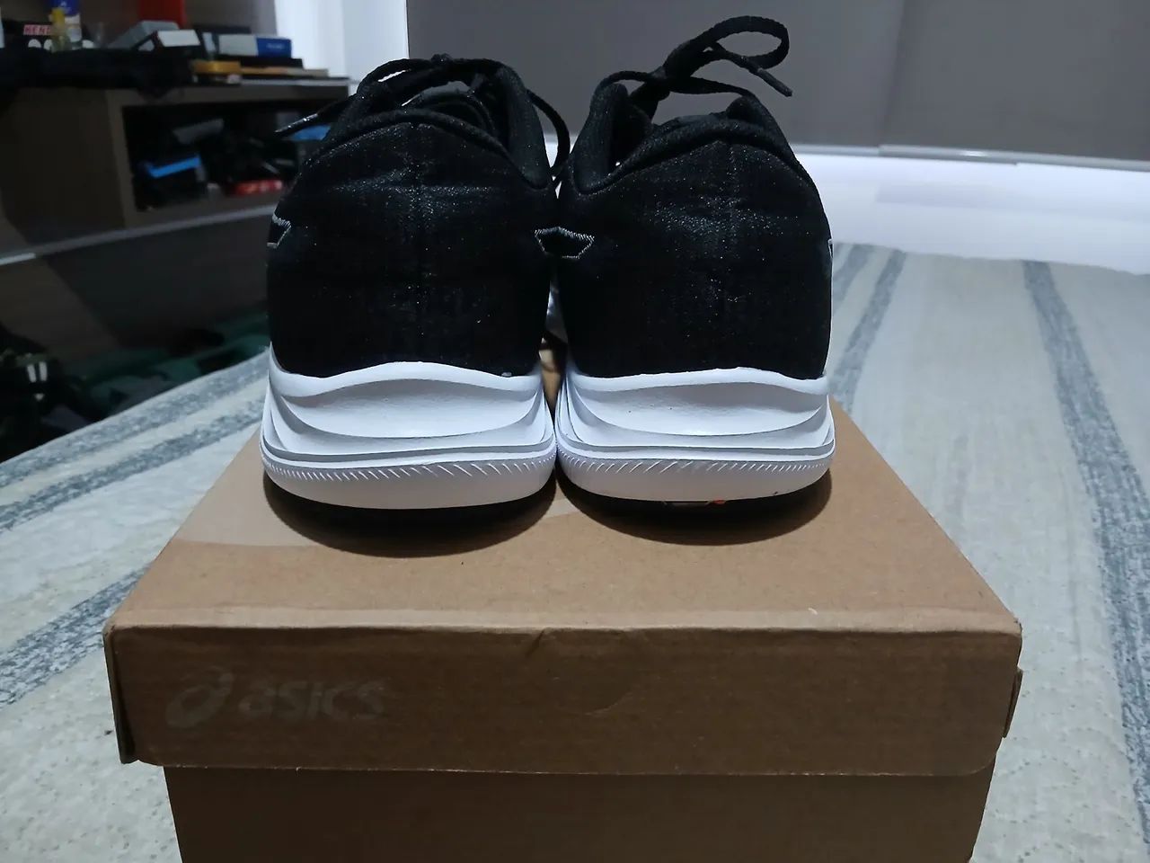 Tênis Asics 42 preto - Foto 5