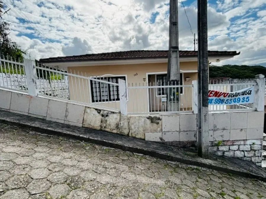 Casa 4 Quartos 200m² - Fabricio