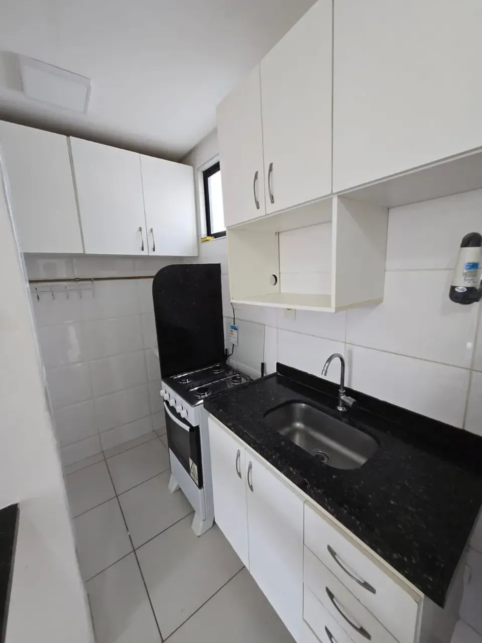 PRINCE TOWER - MOBILIADO - Foto 4