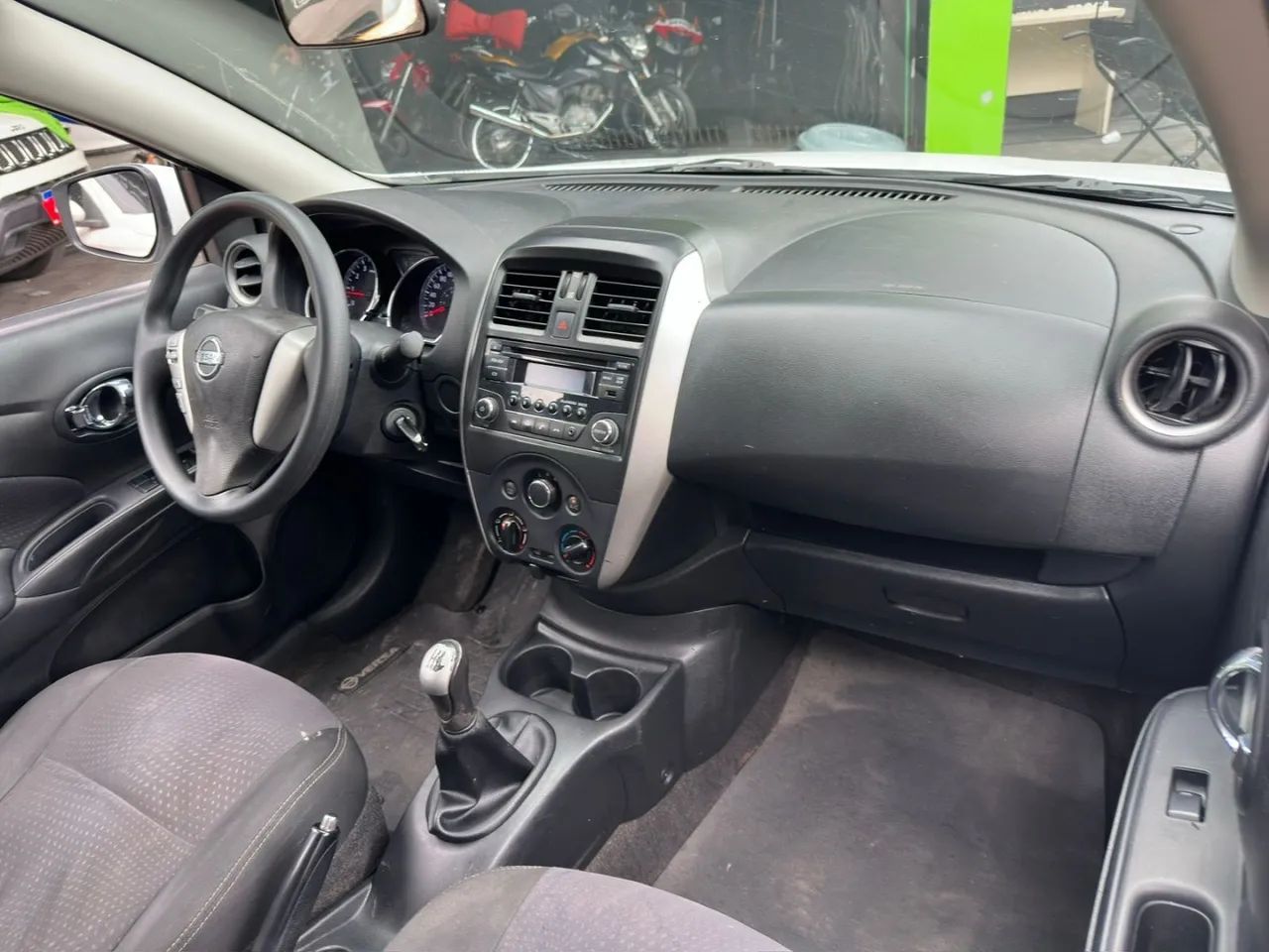 Nissan Versa 2016 - Foto 4