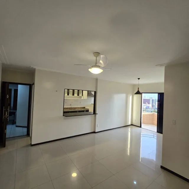 Apto, 100m², 3/2, 2 vgs no Ed. Porto do Sol