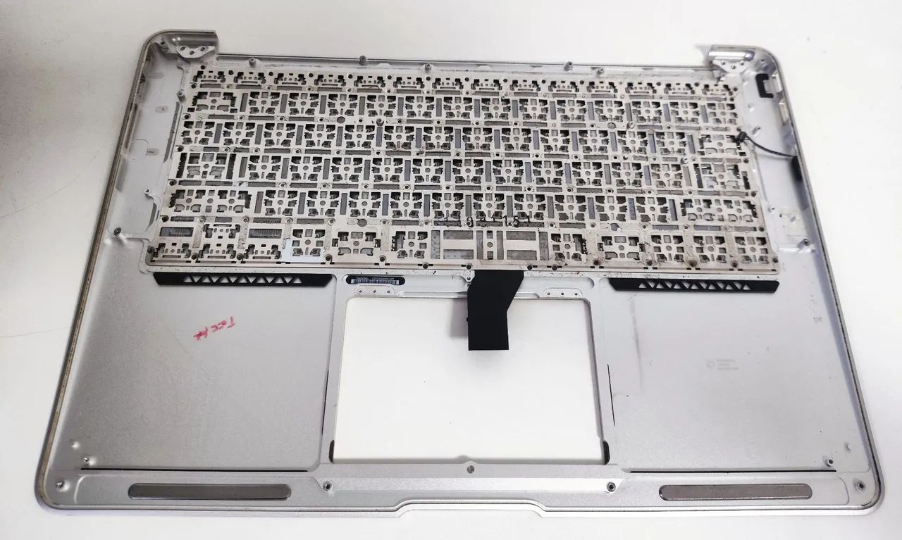 Kit com 2 teclados para MacBook A1466 DEFEITO - Foto 4