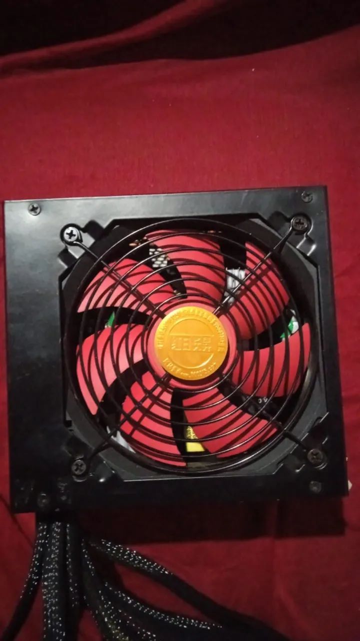 Fonte Gamer 500W Funcionando perfeitamente.