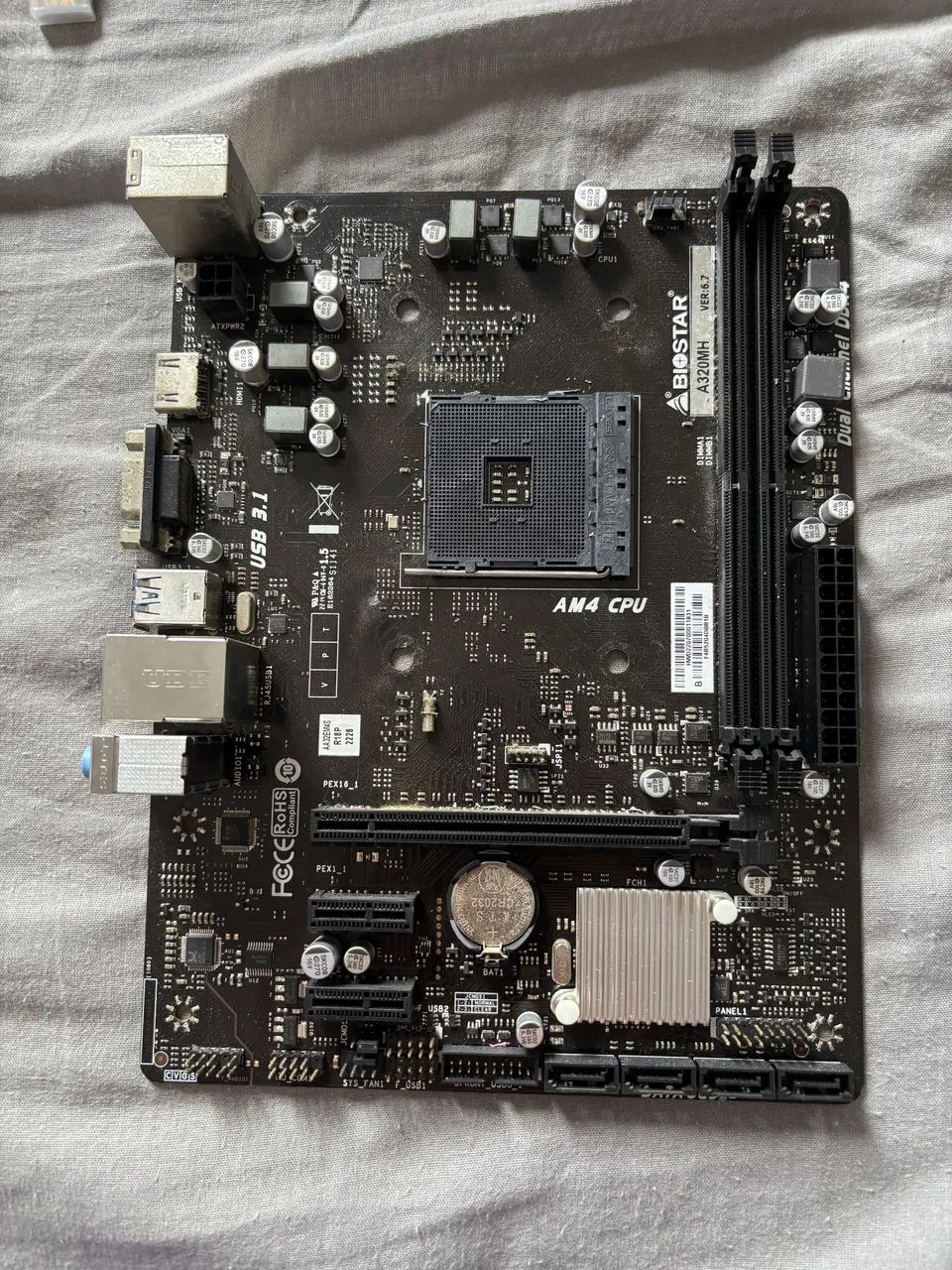 Placa Mãe a320m Biostar, socket am4