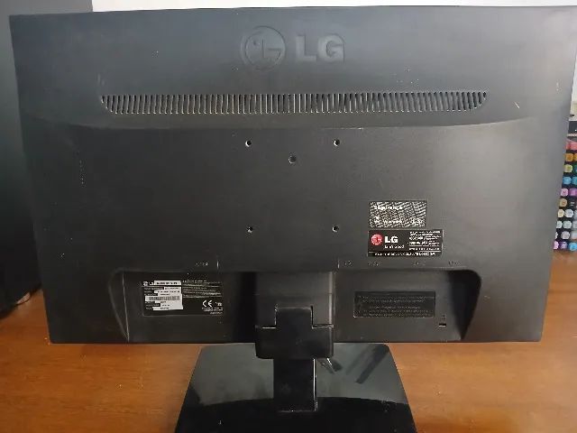 Monitor LG Flatron E2241V (com defeito e para retirada de peças) - Foto 3