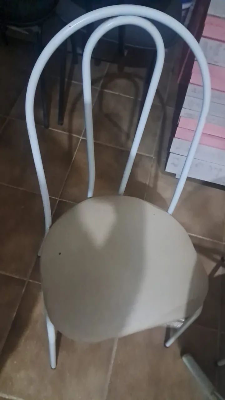 Mesa redonda com tampo de granito  - Foto 2