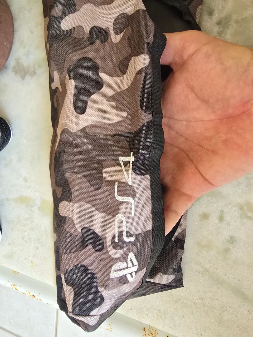 Capa para ps4 fat camuflada, (usada).
