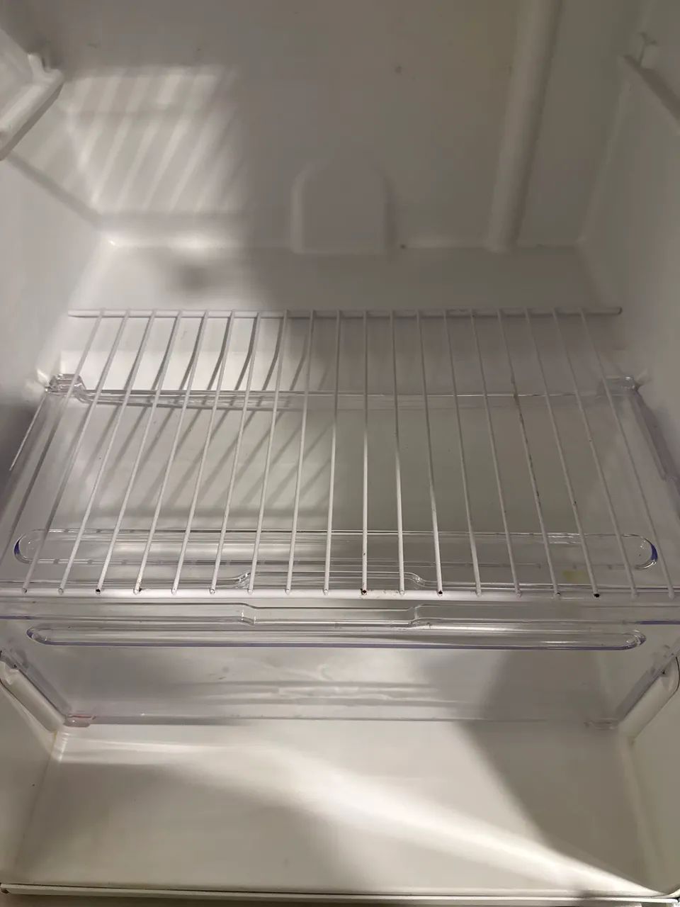 Vendo Frigobar 90l Electrolux com controle de temperatura  - Foto 5