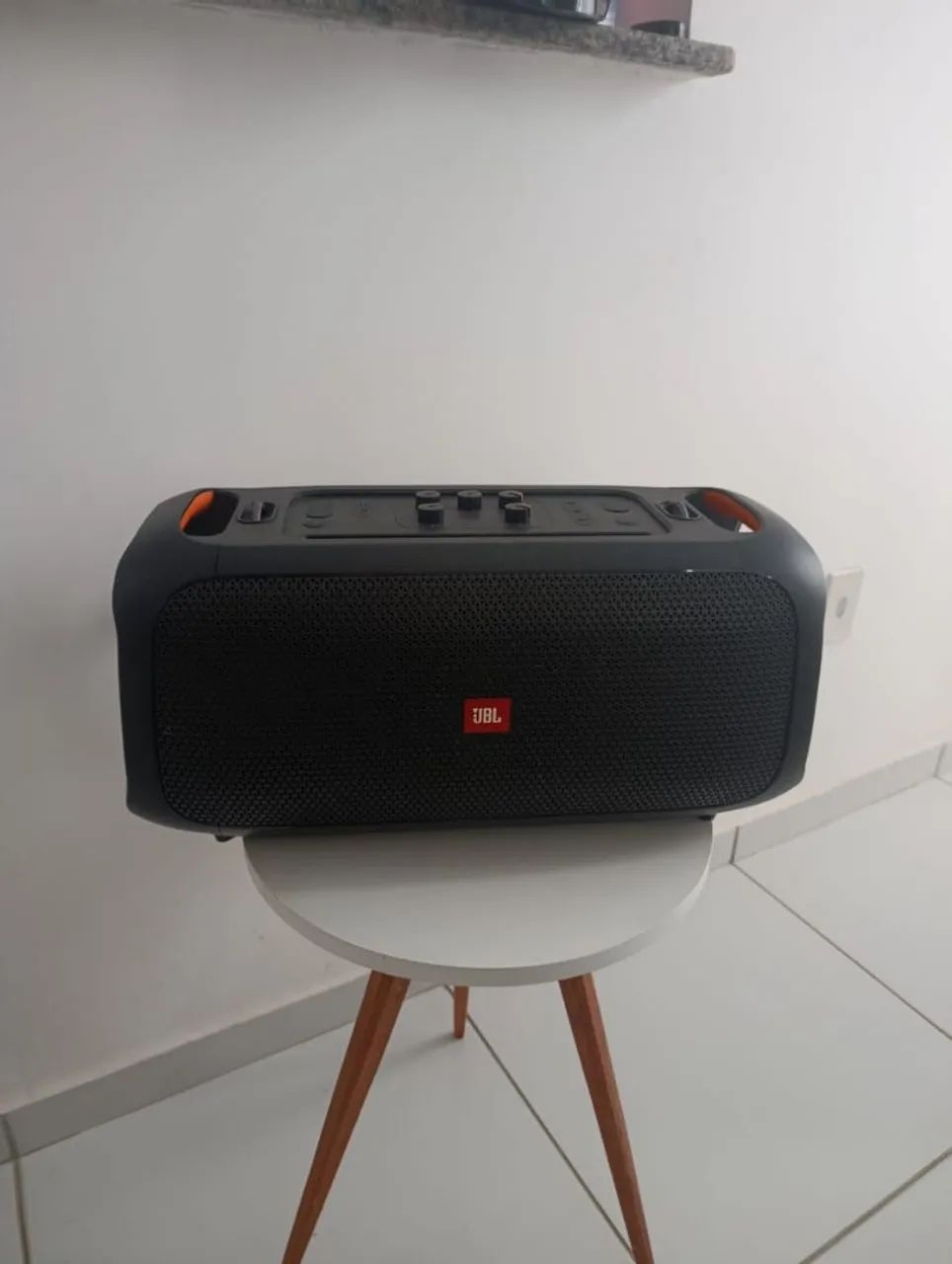 JBL  partybox one the go