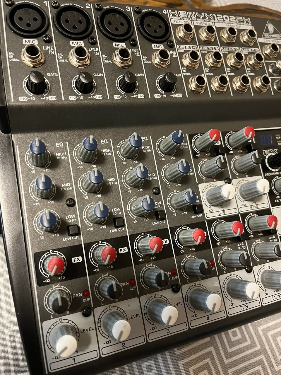 Mesa Behringer Xenyx 1202fx - Foto 3