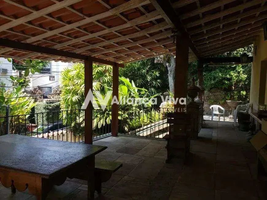 Jardim Botânico | Casa 4 quartos, sendo 1 suite - Foto 2